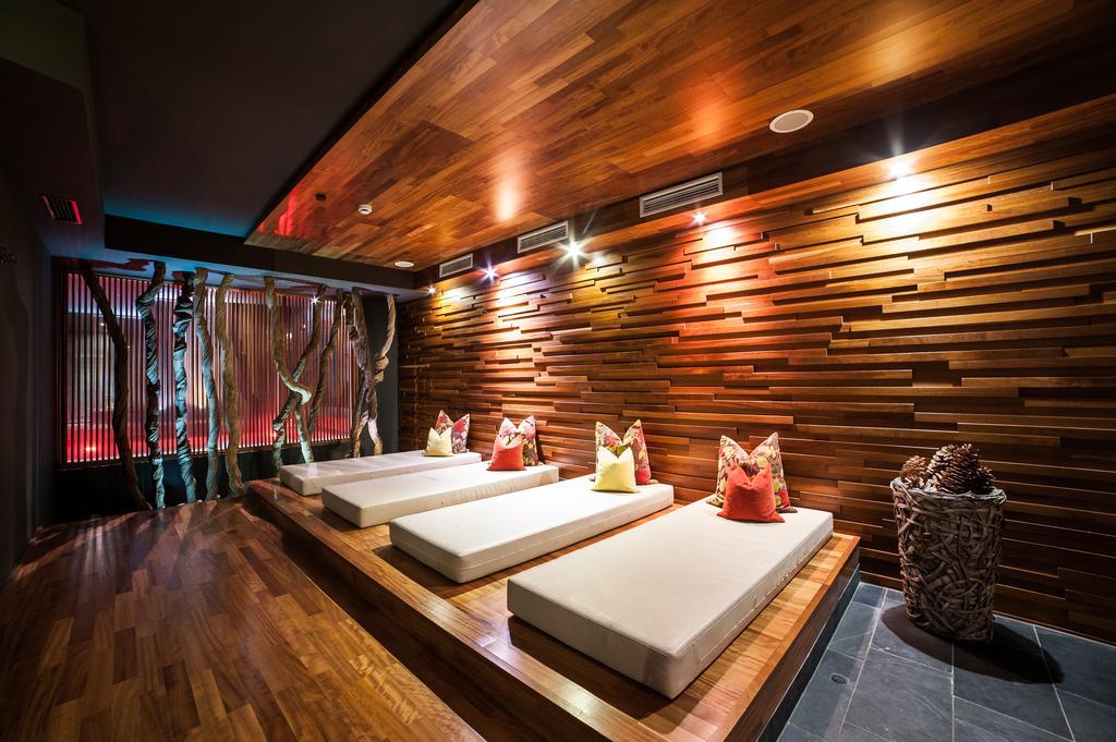 Living Max Hotel Целль-ам-Зе Экстерьер фото